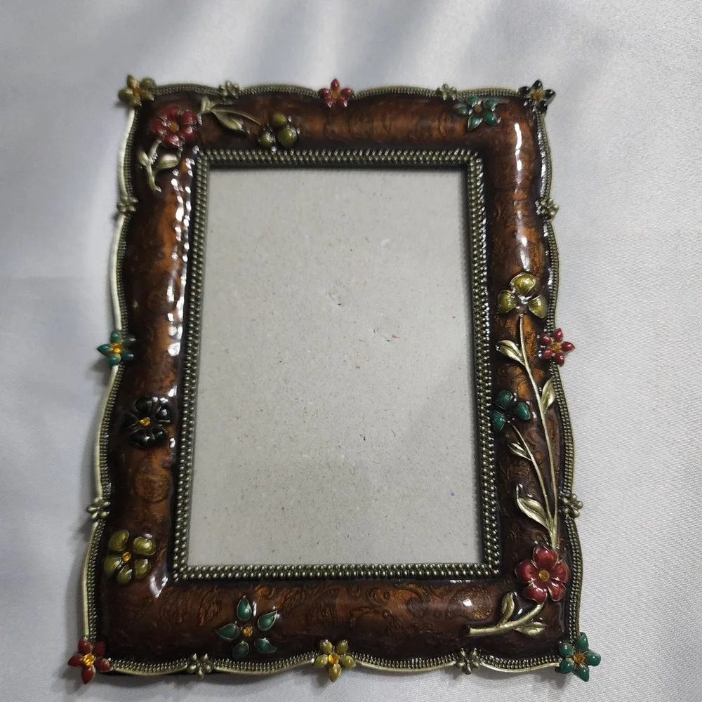 Vintage Style Brown Enamel Floral 3.5x5 Picture Frame 3D Flowers Paisley Design